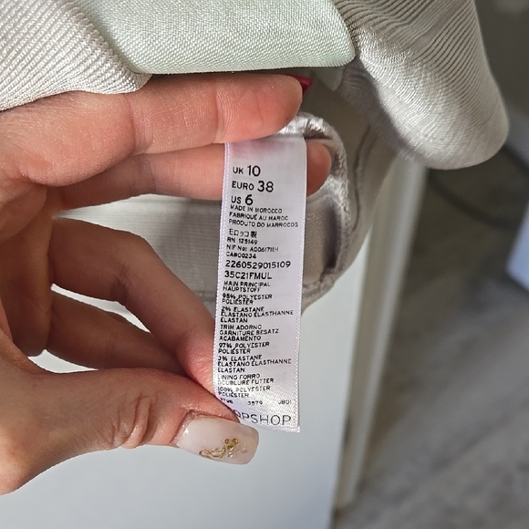 White Mini Bodycon Dress with V-Neck for Cocktail - Picture 3 of 4